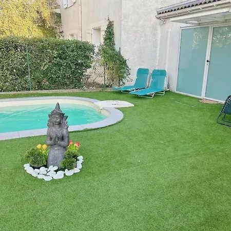 Estudio Con Piscina Y Jacuzzi شقة