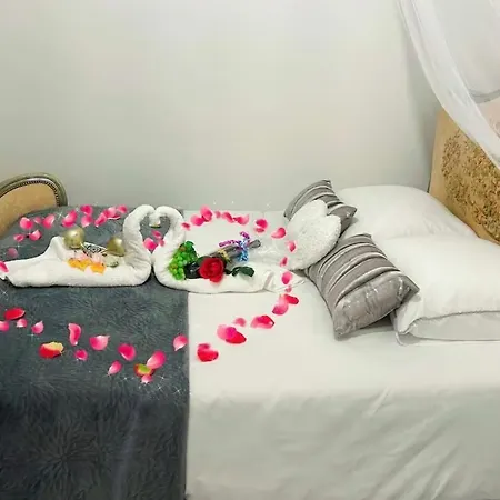 Estudio Con Piscina Y Jacuzzi قرقشونه