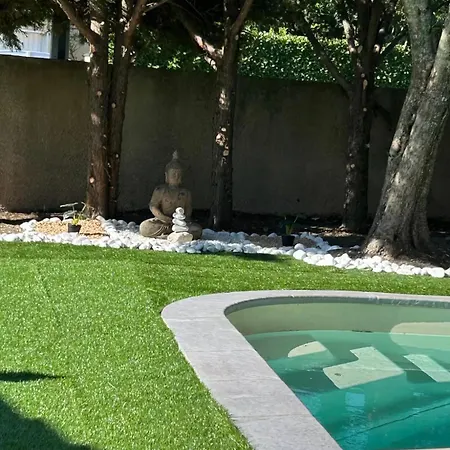 Estudio Con Piscina Y Jacuzzi شقة